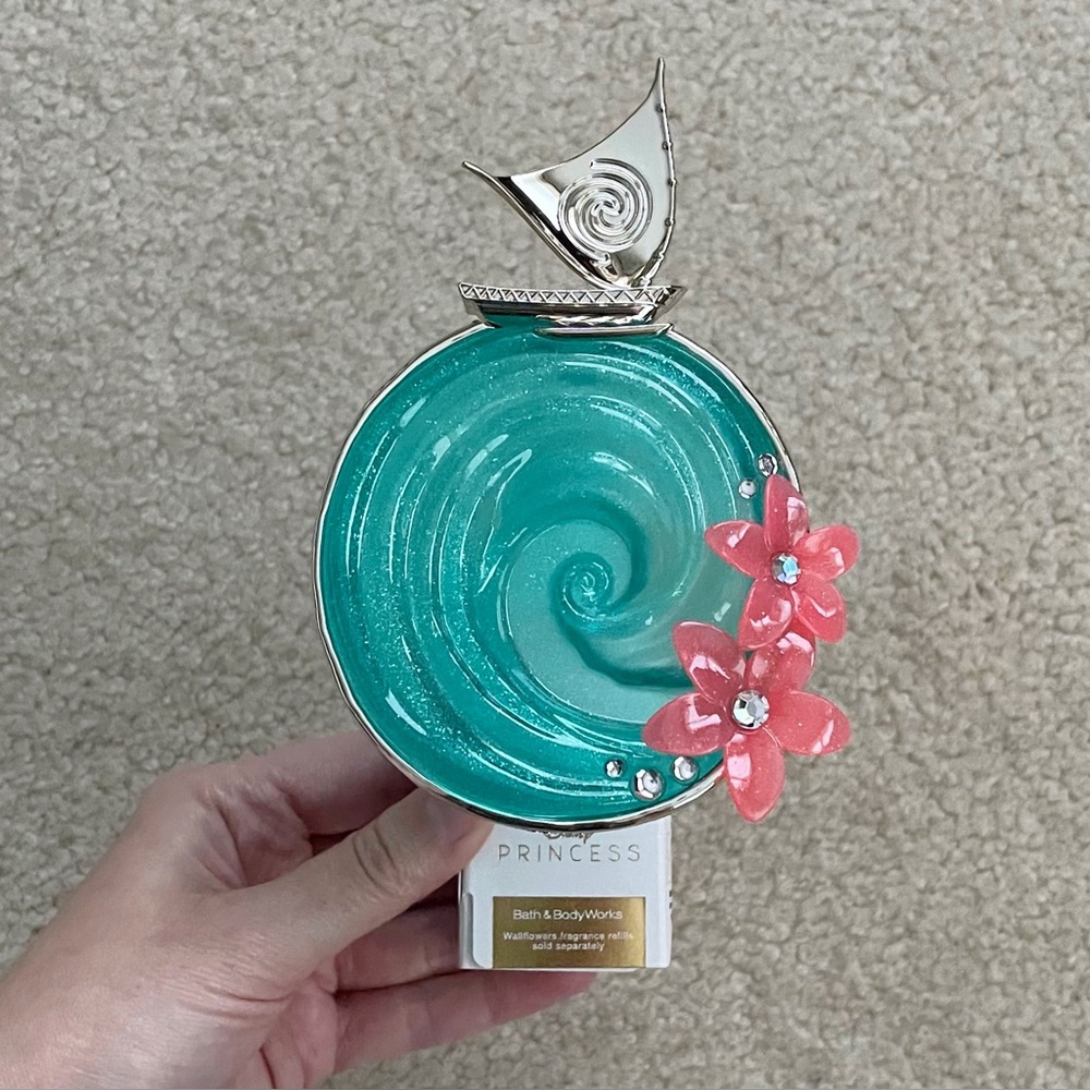 Bath & Body Works Disney Princess Moana Nightlight Scent Control Wallflower Plug